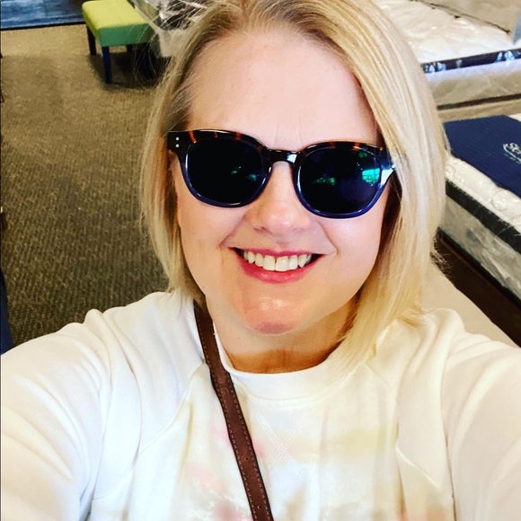 Meet your Posher, Racheal - Picture 2 of 2